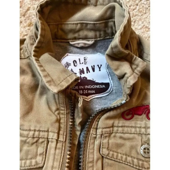 Old Navy Toddler lightweight jacket 18-24 months - Picture 3 of 3